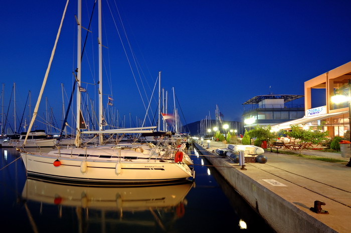 yacht assist lefkas